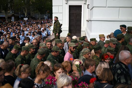 Bidding last respects to Donetsk People's Republic Head Alexander Zakharchenko