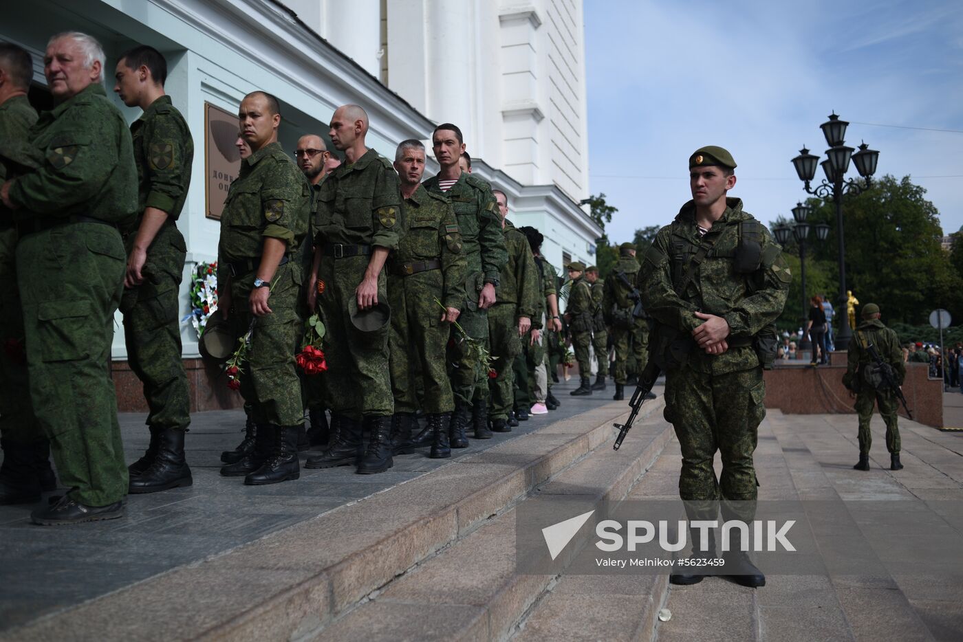 Bidding last respects to Donetsk People's Republic Head Alexander Zakharchenko