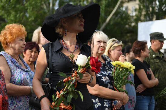 Bidding last respects to Donetsk People's Republic Head Alexander Zakharchenko