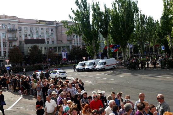 Bidding last respects to Donetsk People's Republic Head Alexander Zakharchenko