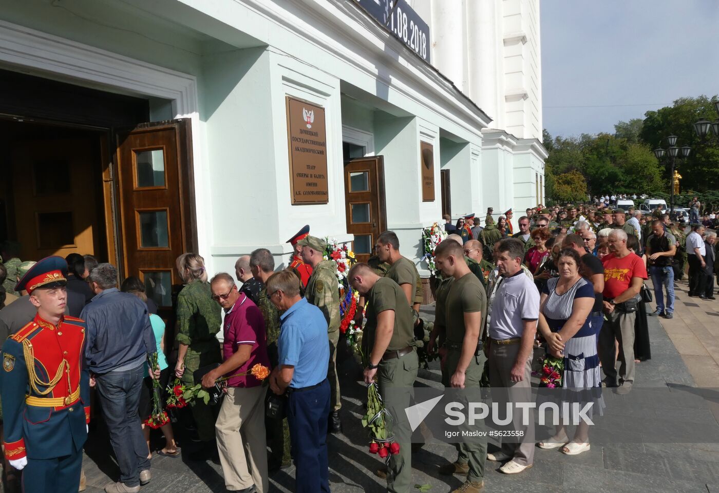 Bidding last respects to Donetsk People's Republic Head Alexander Zakharchenko