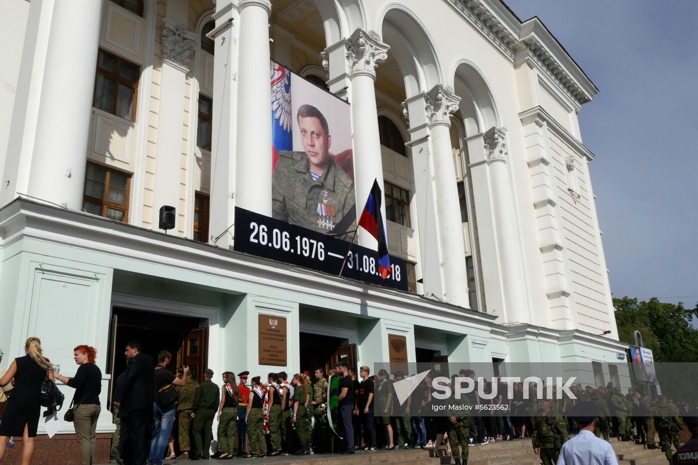Bidding last respects to Donetsk People's Republic Head Alexander Zakharchenko