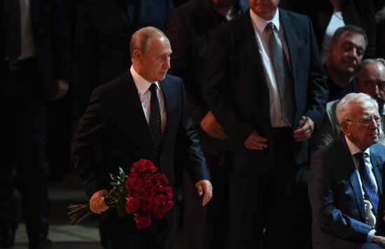President Putin visits funeral ceramony for Iosif Kobzon
