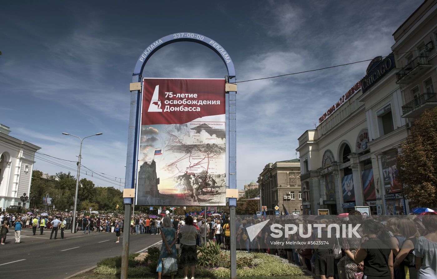 Bidding last respects to Donetsk People's Republic Head Alexander Zakharchenko