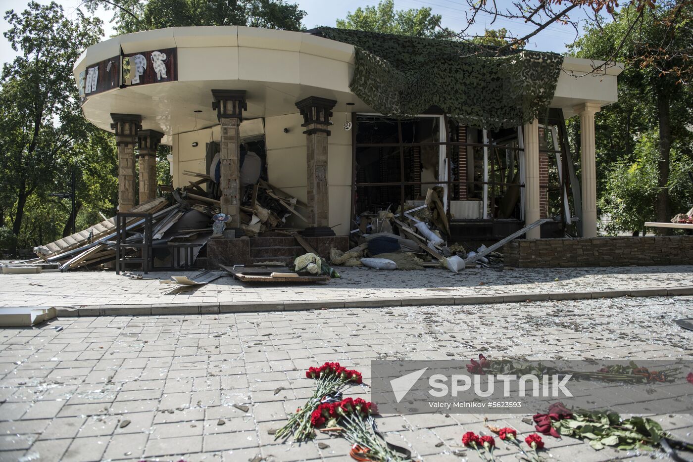 Bidding last respects to Donetsk People's Republic Head Alexander Zakharchenko