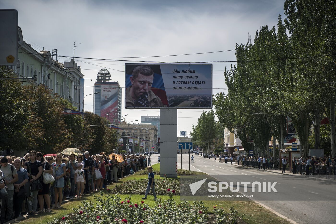 Bidding last respects to Donetsk People's Republic Head Alexander Zakharchenko
