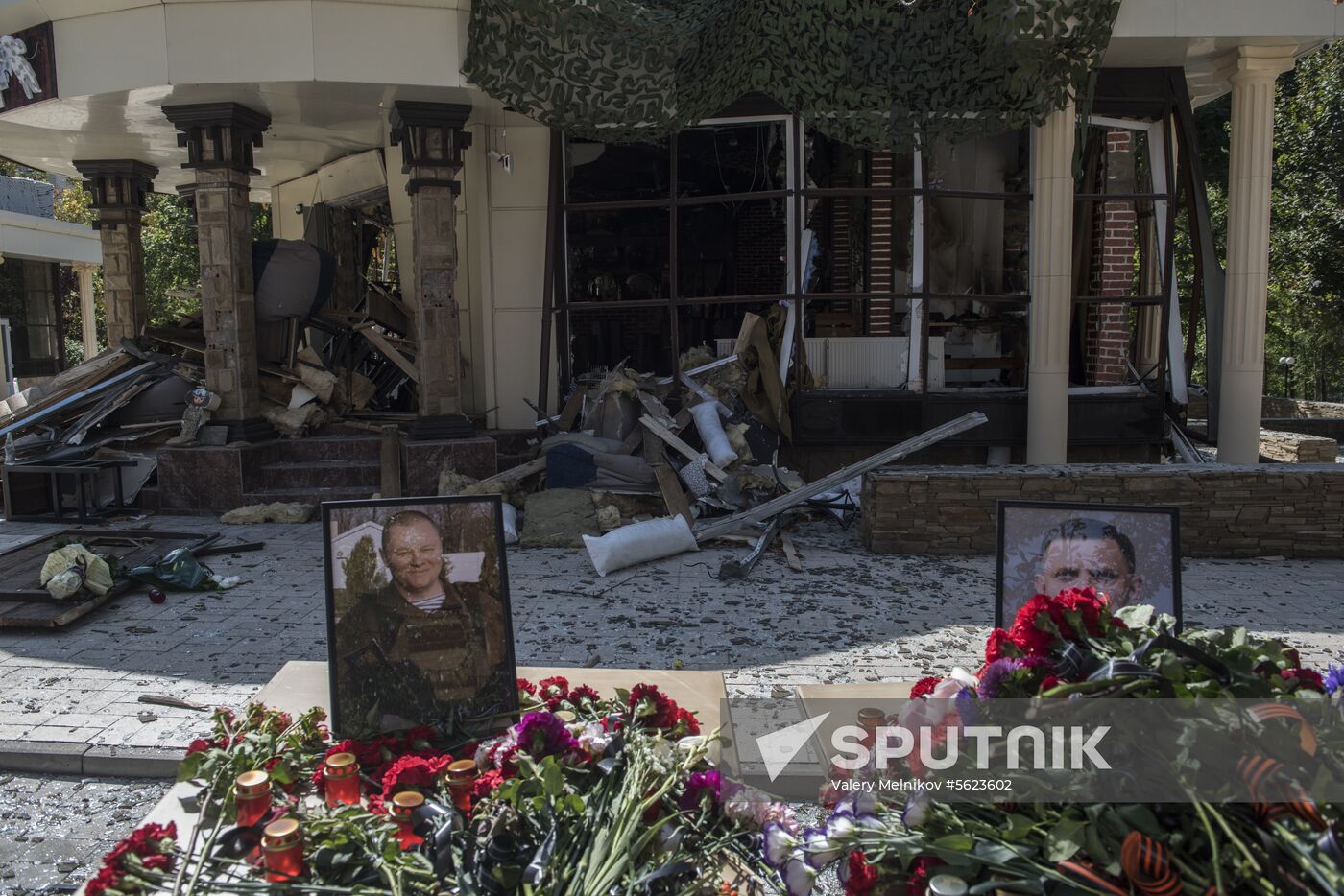 Bidding last respects to Donetsk People's Republic Head Alexander Zakharchenko