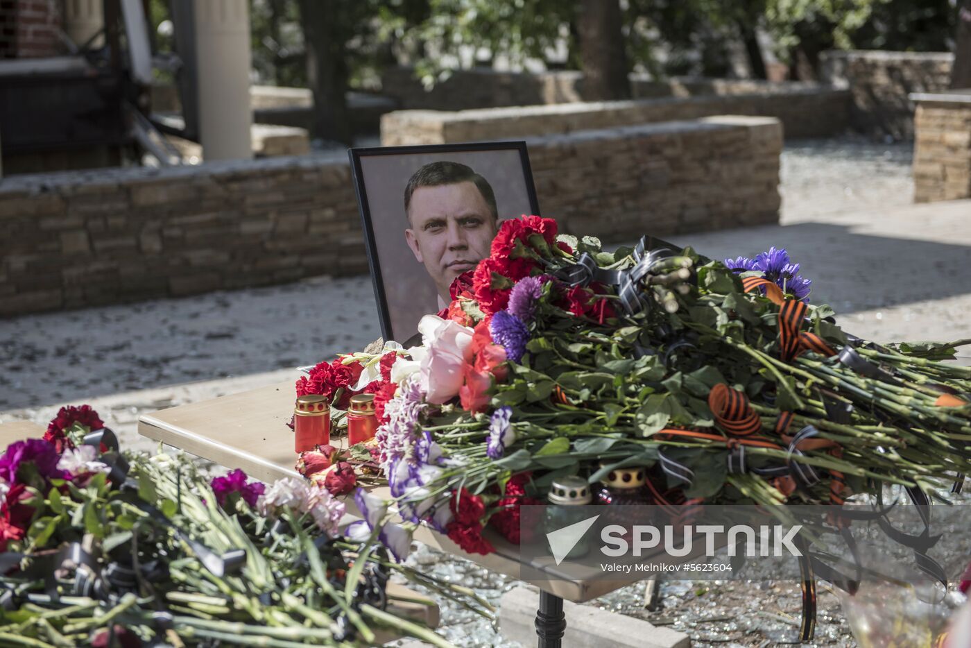 Bidding last respects to Donetsk People's Republic Head Alexander Zakharchenko
