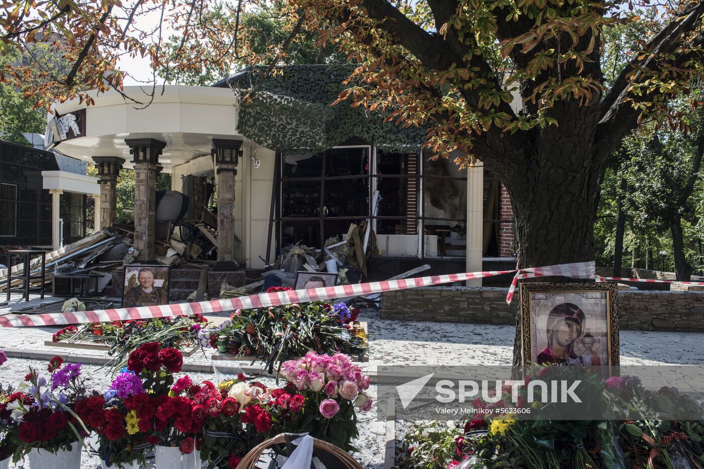 Bidding last respects to Donetsk People's Republic Head Alexander Zakharchenko