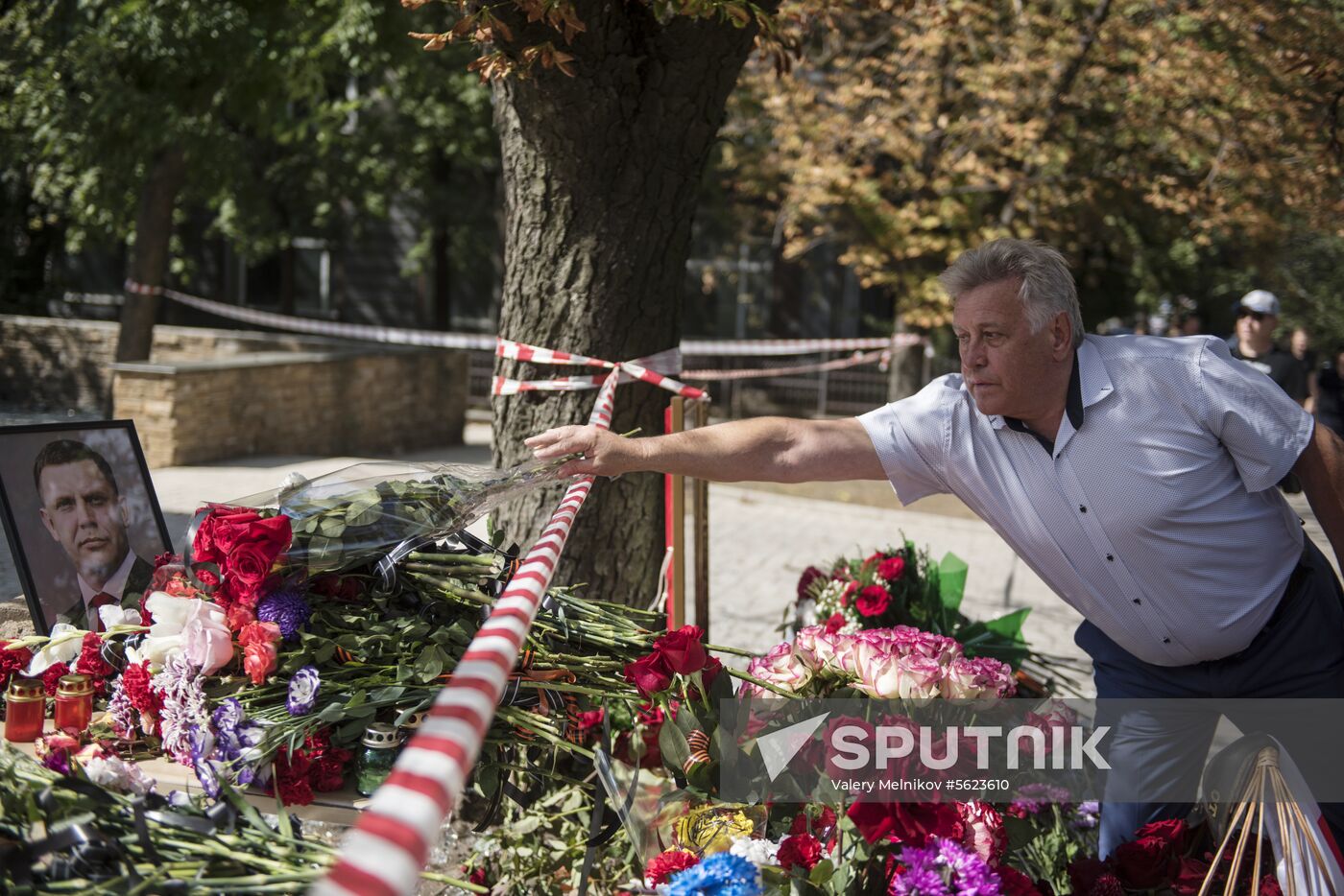 Bidding last respects to Donetsk People's Republic Head Alexander Zakharchenko