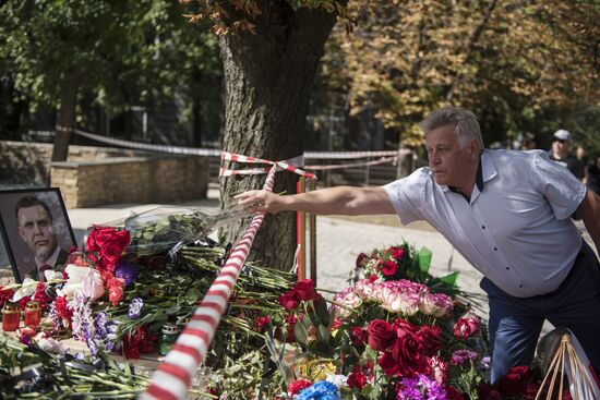 Bidding last respects to Donetsk People's Republic Head Alexander Zakharchenko