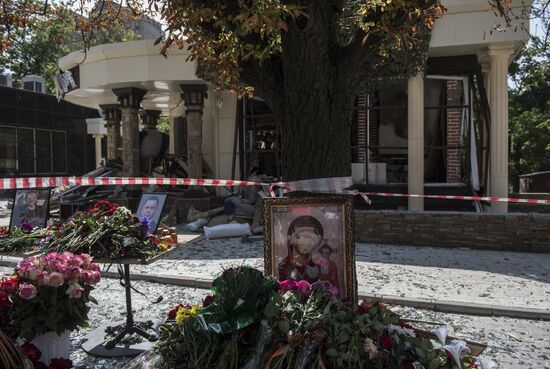 Bidding last respects to Donetsk People's Republic Head Alexander Zakharchenko