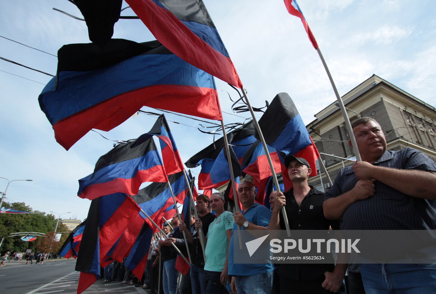 Bidding last respects to Donetsk People's Republic Head Alexander Zakharchenko
