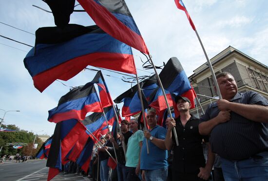 Bidding last respects to Donetsk People's Republic Head Alexander Zakharchenko