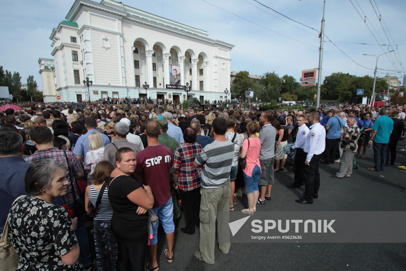 Bidding last respects to Donetsk People's Republic Head Alexander Zakharchenko