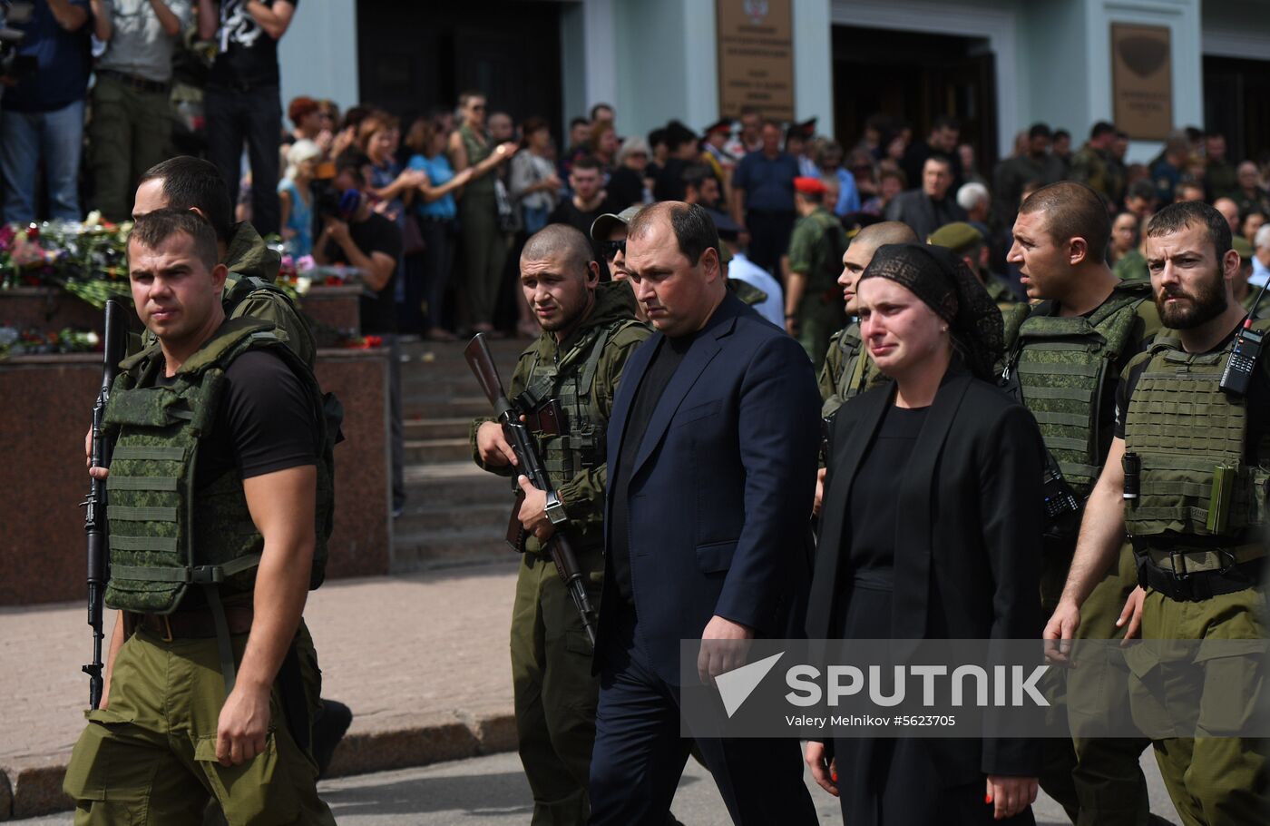 Bidding last respects to Donetsk People's Republic Head Alexander Zakharchenko