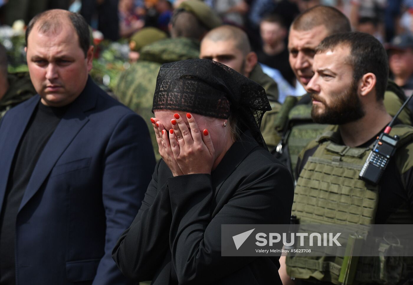Bidding last respects to Donetsk People's Republic Head Alexander Zakharchenko