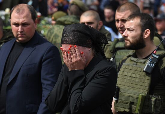 Bidding last respects to Donetsk People's Republic Head Alexander Zakharchenko