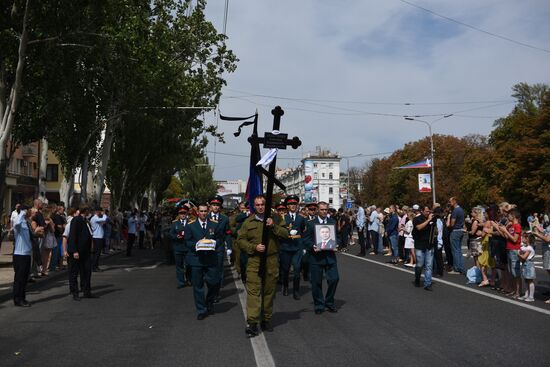Bidding last respects to Donetsk People's Republic Head Alexander Zakharchenko