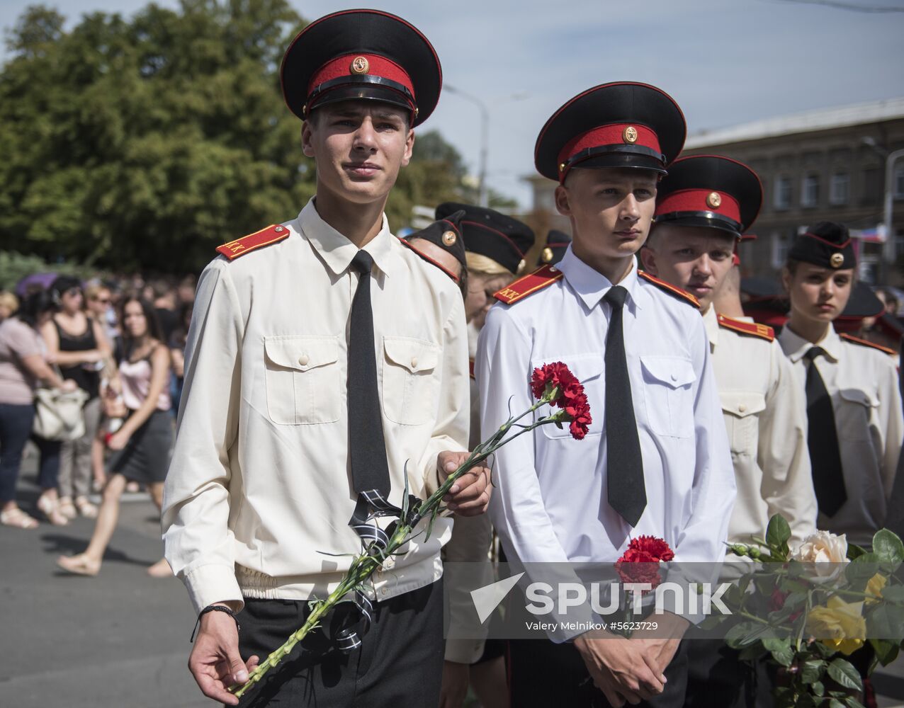 Bidding last respects to Donetsk People's Republic Head Alexander Zakharchenko