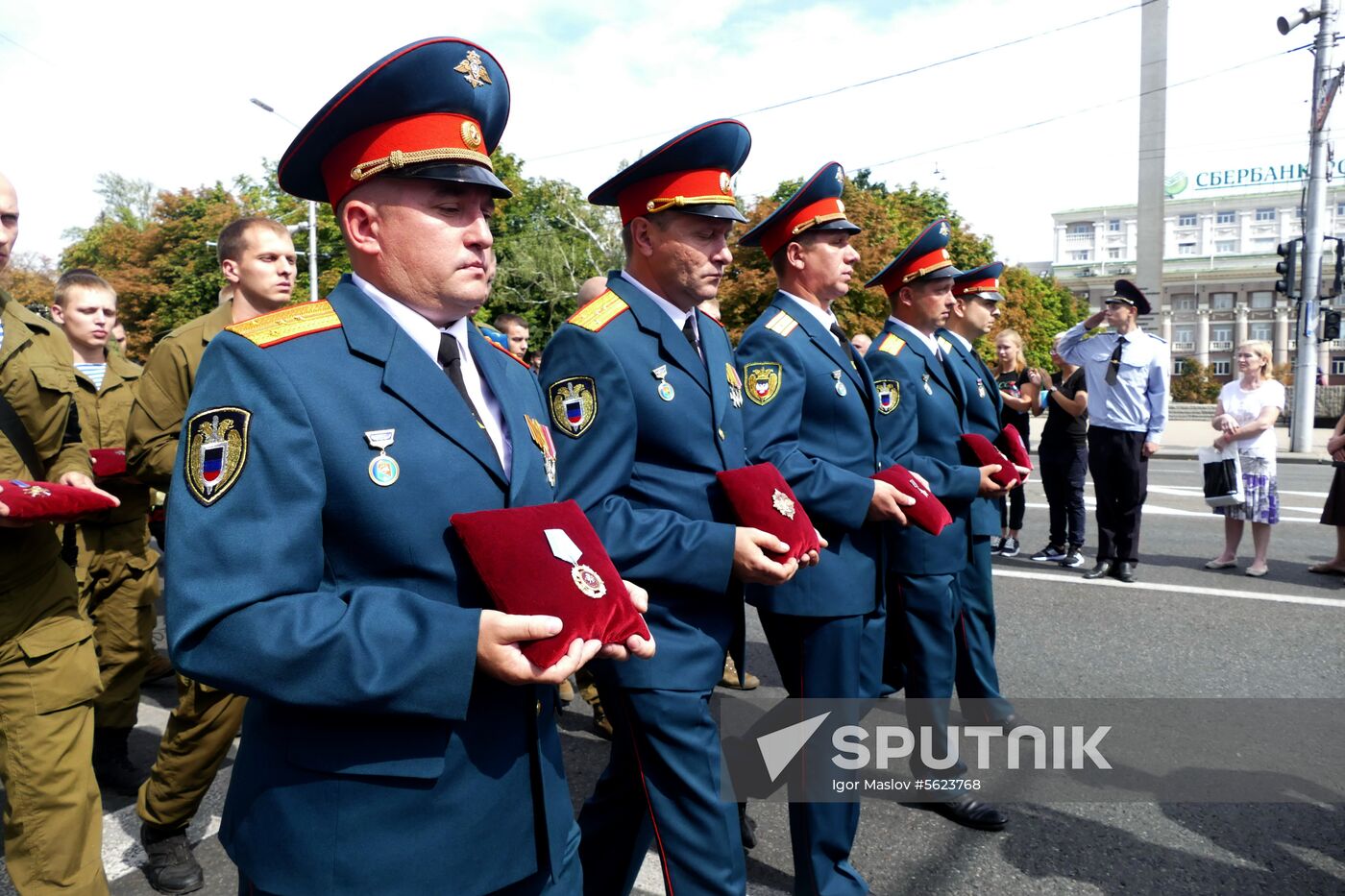 Bidding last respects to Donetsk People's Republic Head Alexander Zakharchenko