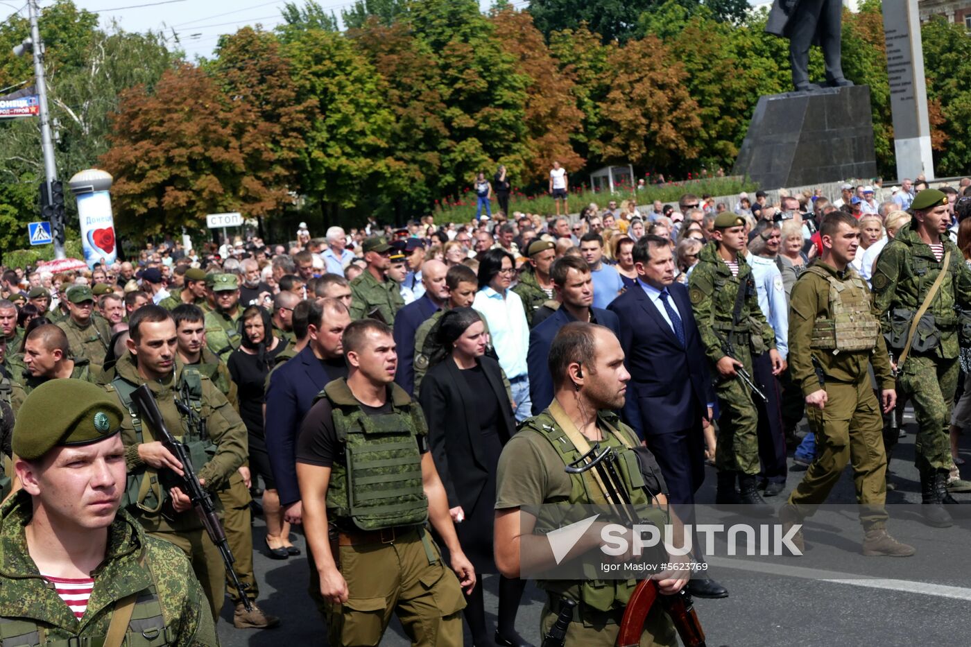 Bidding last respects to Donetsk People's Republic Head Alexander Zakharchenko