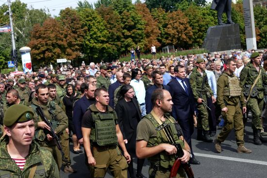 Bidding last respects to Donetsk People's Republic Head Alexander Zakharchenko