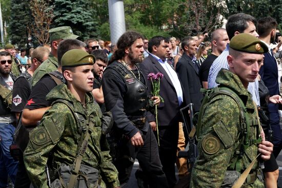 Bidding last respects to Donetsk People's Republic Head Alexander Zakharchenko