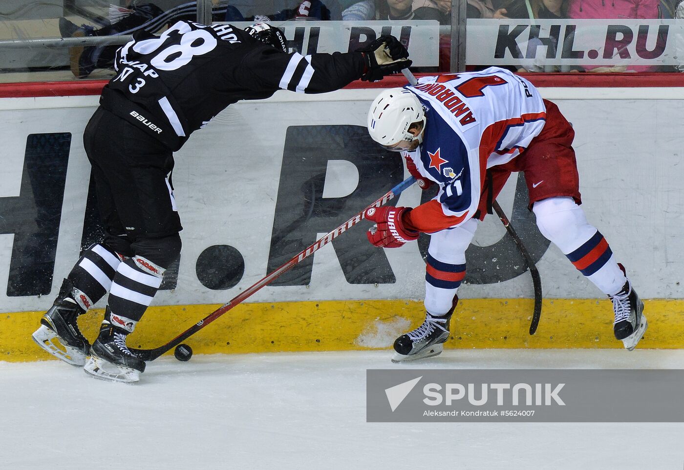 Ice hockey. Kontinental Hockey League. Traktor vs. CSKA