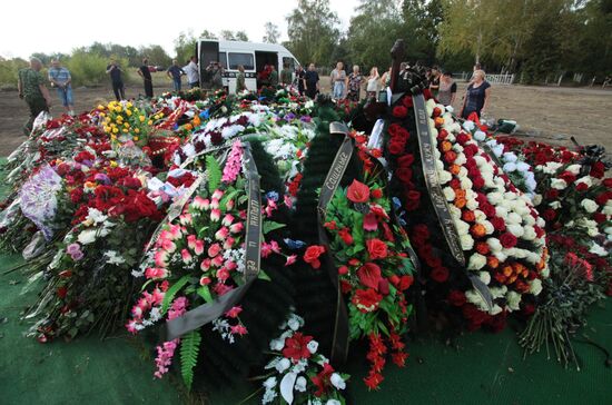 Bidding last respects to Donetsk People's Republic Head Alexander Zakharchenko