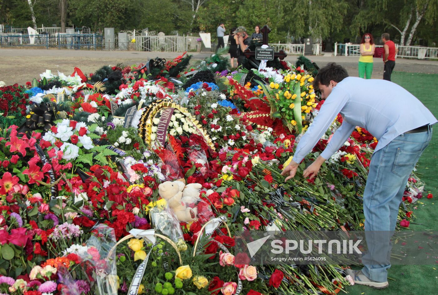 Bidding last respects to Donetsk People's Republic Head Alexander Zakharchenko