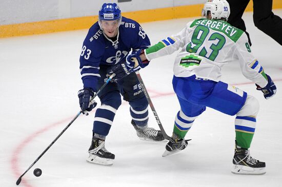 Ice hockey. Kontinental Hockey League. Dynamo vs. Salavat Yulayev