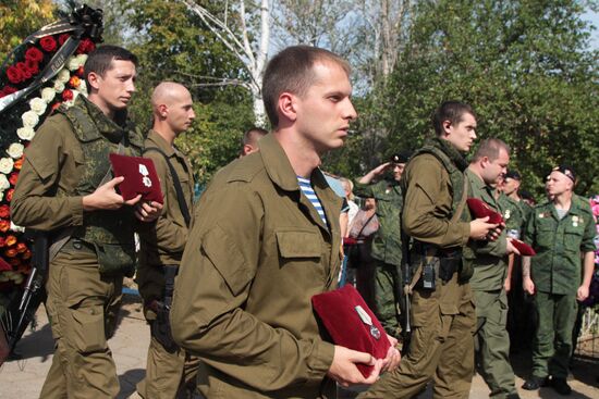 Bidding last respects to Donetsk People's Republic Head Alexander Zakharchenko