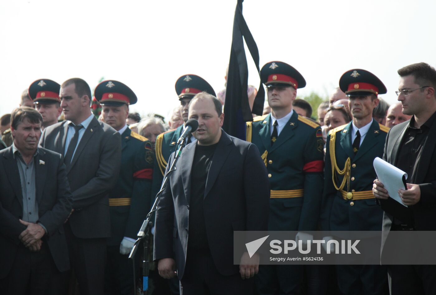 Bidding last respects to Donetsk People's Republic Head Alexander Zakharchenko