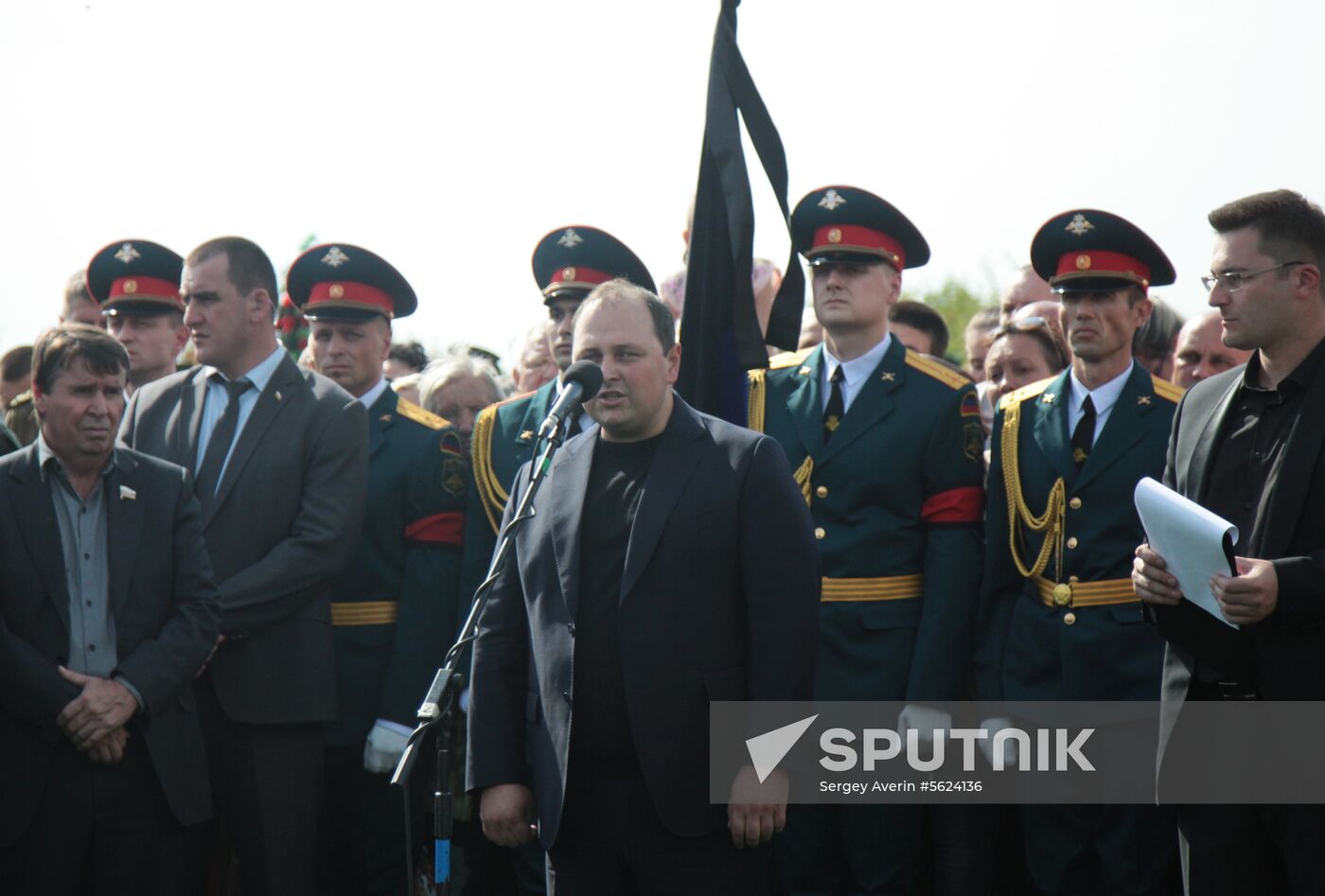 Bidding last respects to Donetsk People's Republic Head Alexander Zakharchenko