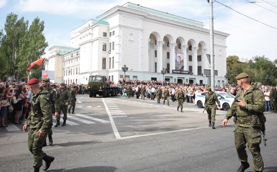 Bidding last respects to Donetsk People's Republic Head Alexander Zakharchenko