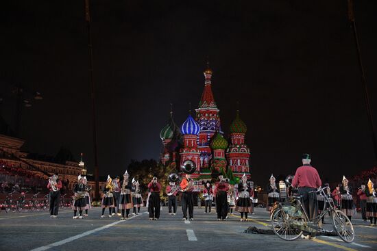 2018 Spasskaya Tower Military Music Festival closing ceremony