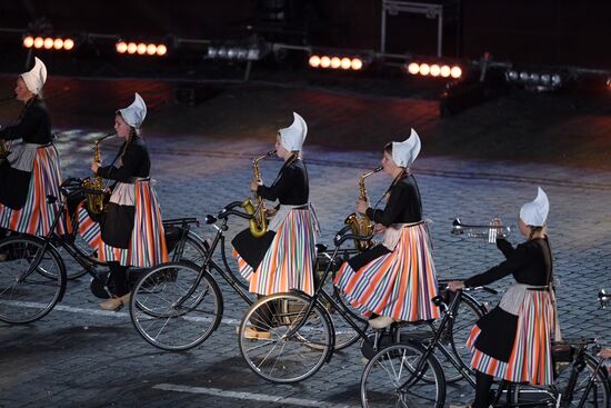 2018 Spasskaya Tower Military Music Festival closing ceremony
