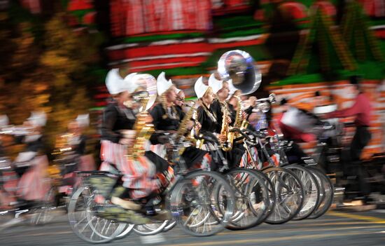 2018 Spasskaya Tower Military Music Festival closing ceremony