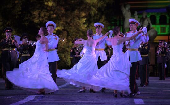 2018 Spasskaya Tower Military Music Festival closing ceremony