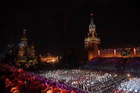 2018 Spasskaya Tower Military Music Festival closing ceremony