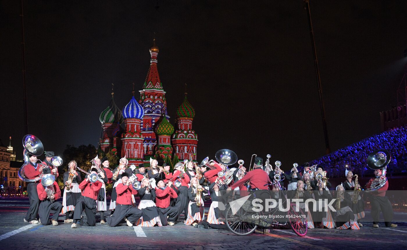 2018 Spasskaya Tower Military Music Festival closing ceremony