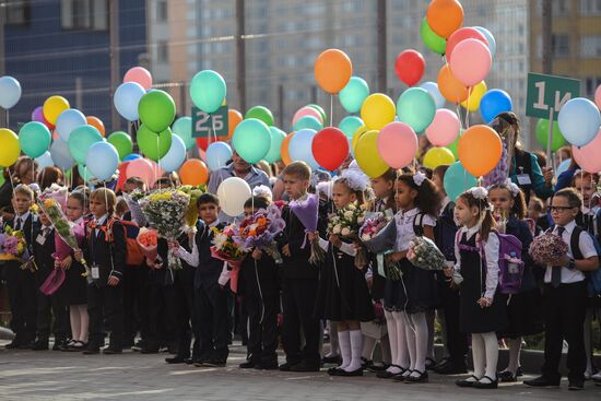 New school year starts in Russia