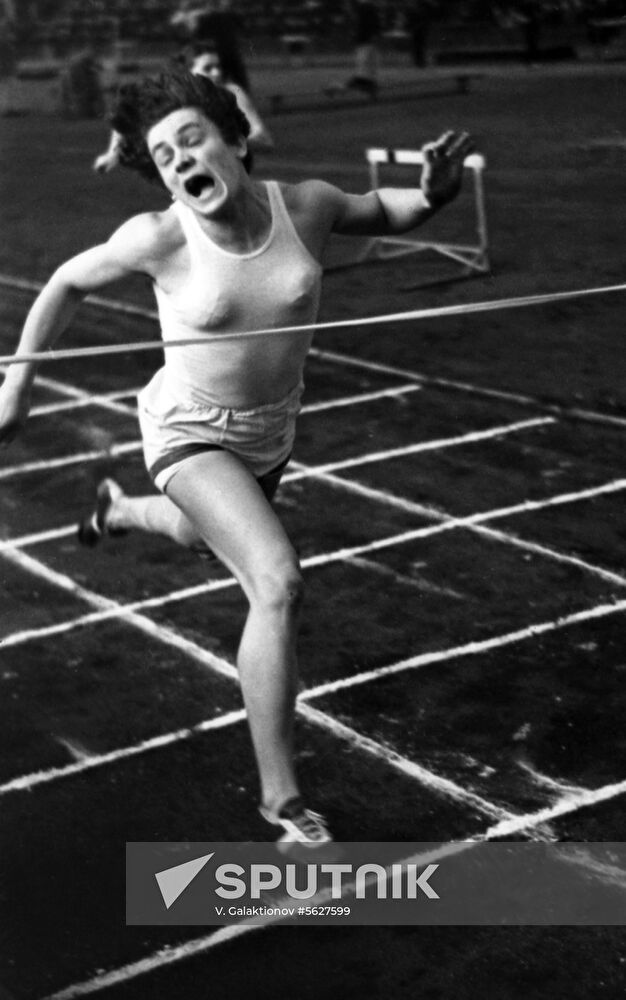 Soviet athlete Irina Press