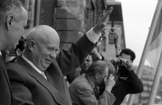Illustratons or "Nikita Khrushchev in France" book