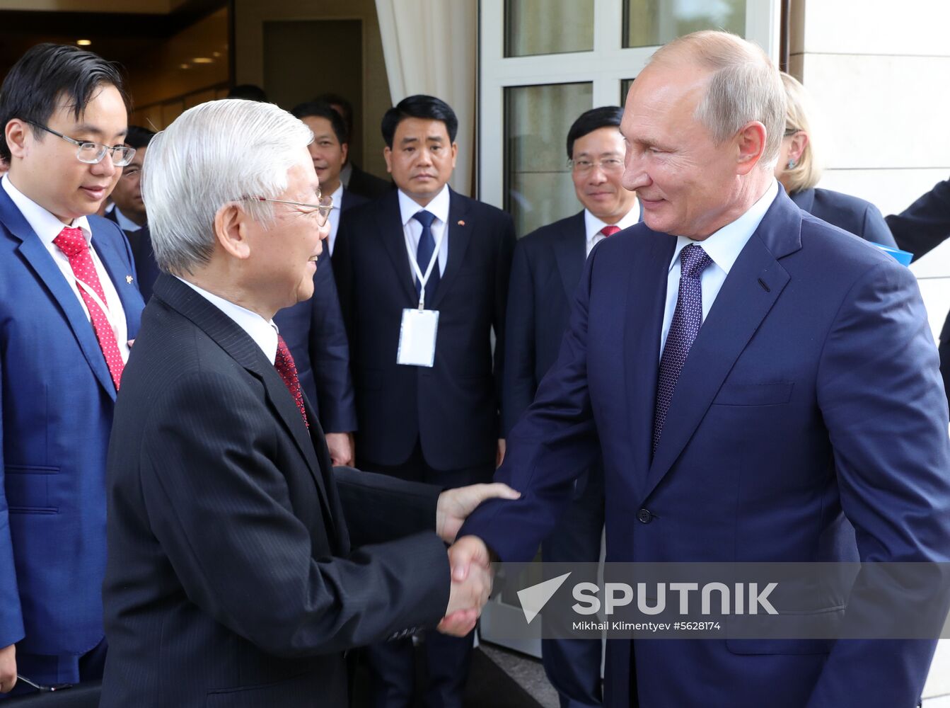 Russian President Vladimir Putin meets with General Secretary of Communist Party of Vietnam Nguyen Phu Trọng