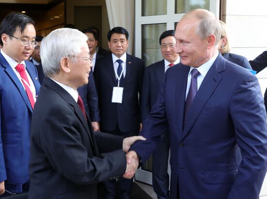 Russian President Vladimir Putin meets with General Secretary of Communist Party of Vietnam Nguyen Phu Trọng