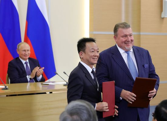 Russian President Vladimir Putin meets with General Secretary of Communist Party of Vietnam Nguyen Phu Trọng