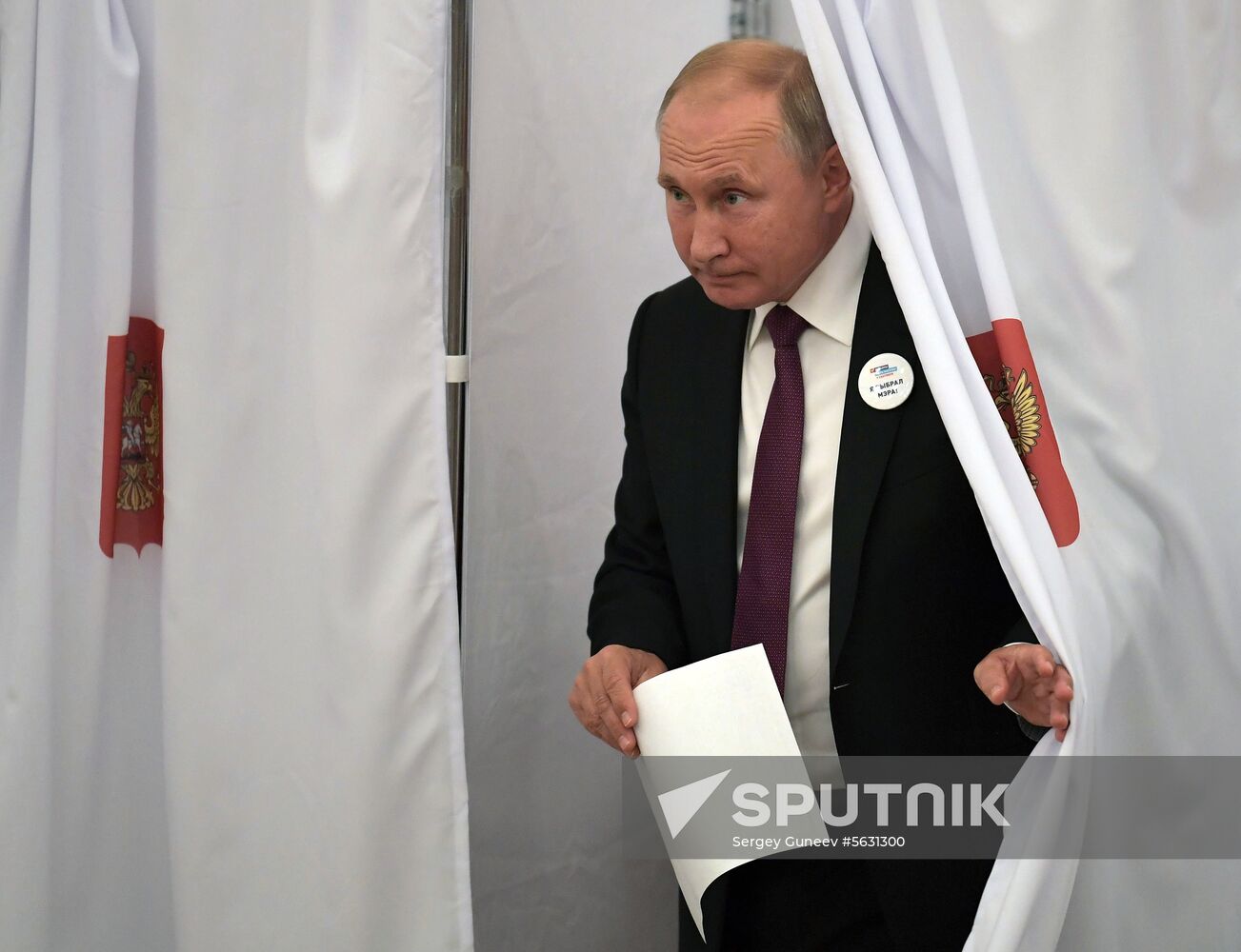 Russian President Vladimir Putin casts vote in Moscow mayoral election