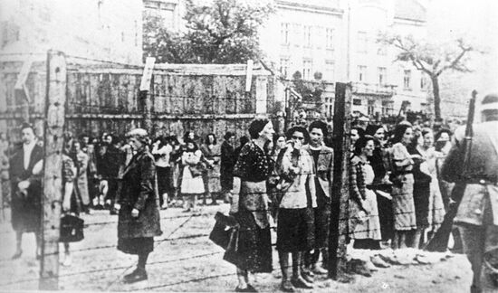 Prisoners of the Lvov Ghetto – Judenrat